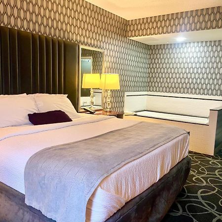 Park Manor Hotel Clifton Park Eksteriør billede A room at the Hilton Garden Inn in San Francisco