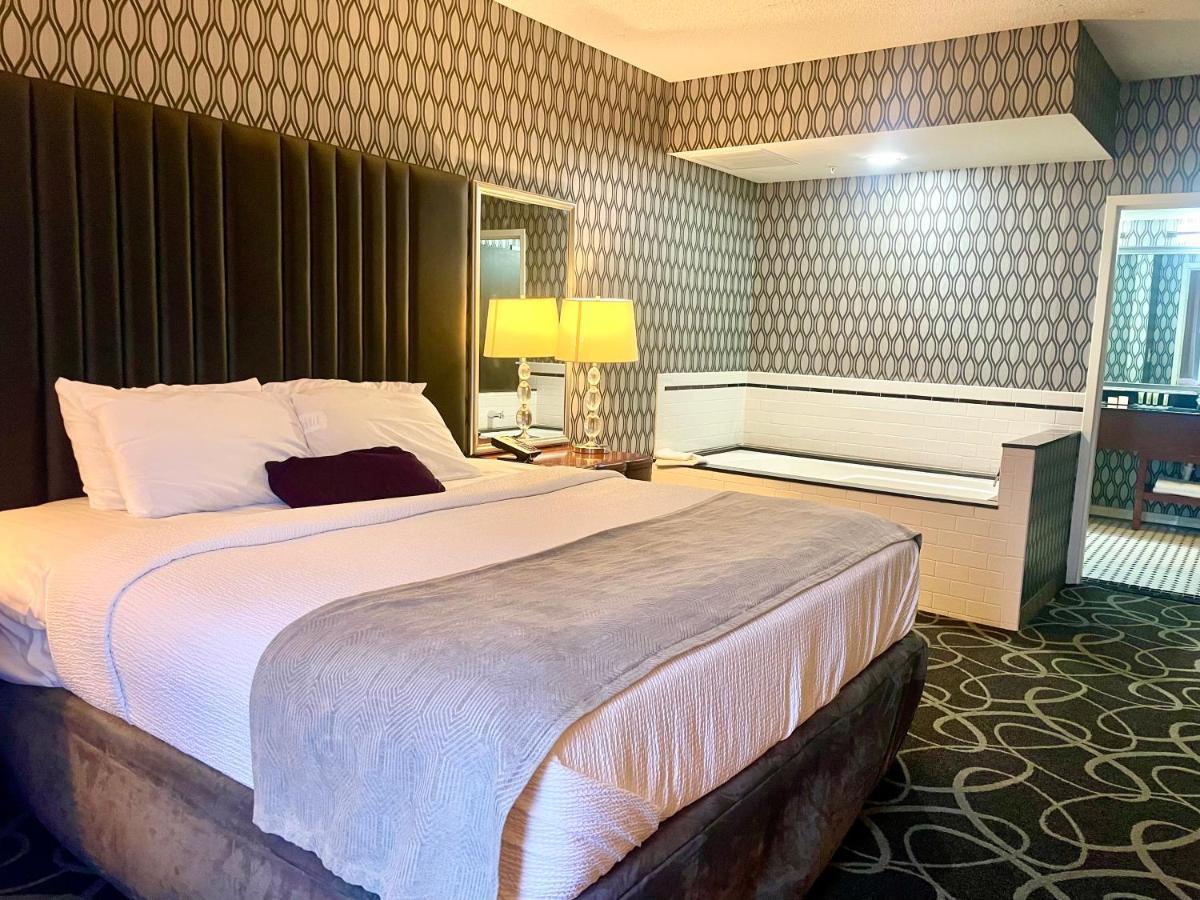 Park Manor Hotel Clifton Park Eksteriør billede A room at the Hilton Garden Inn in San Francisco