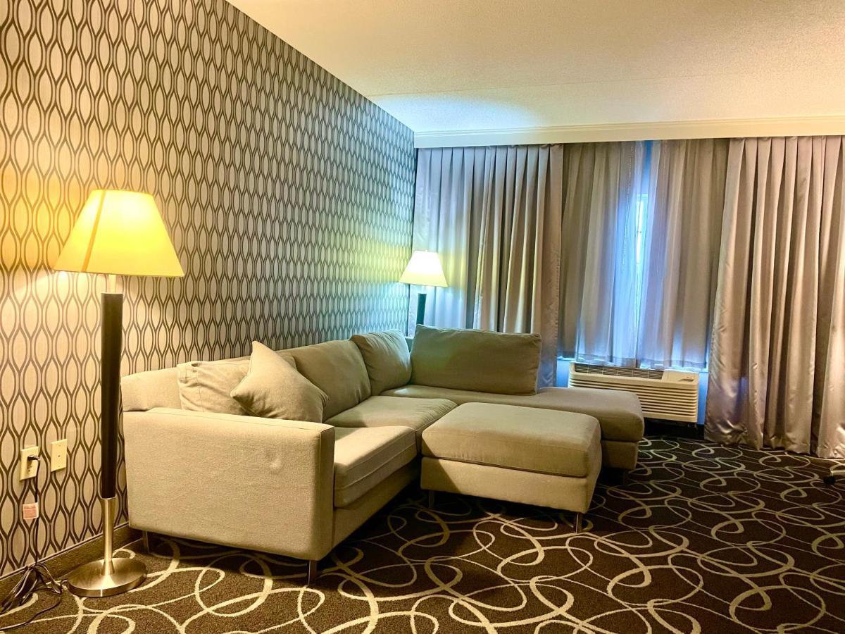 Park Manor Hotel Clifton Park Eksteriør billede A suite at the hotel