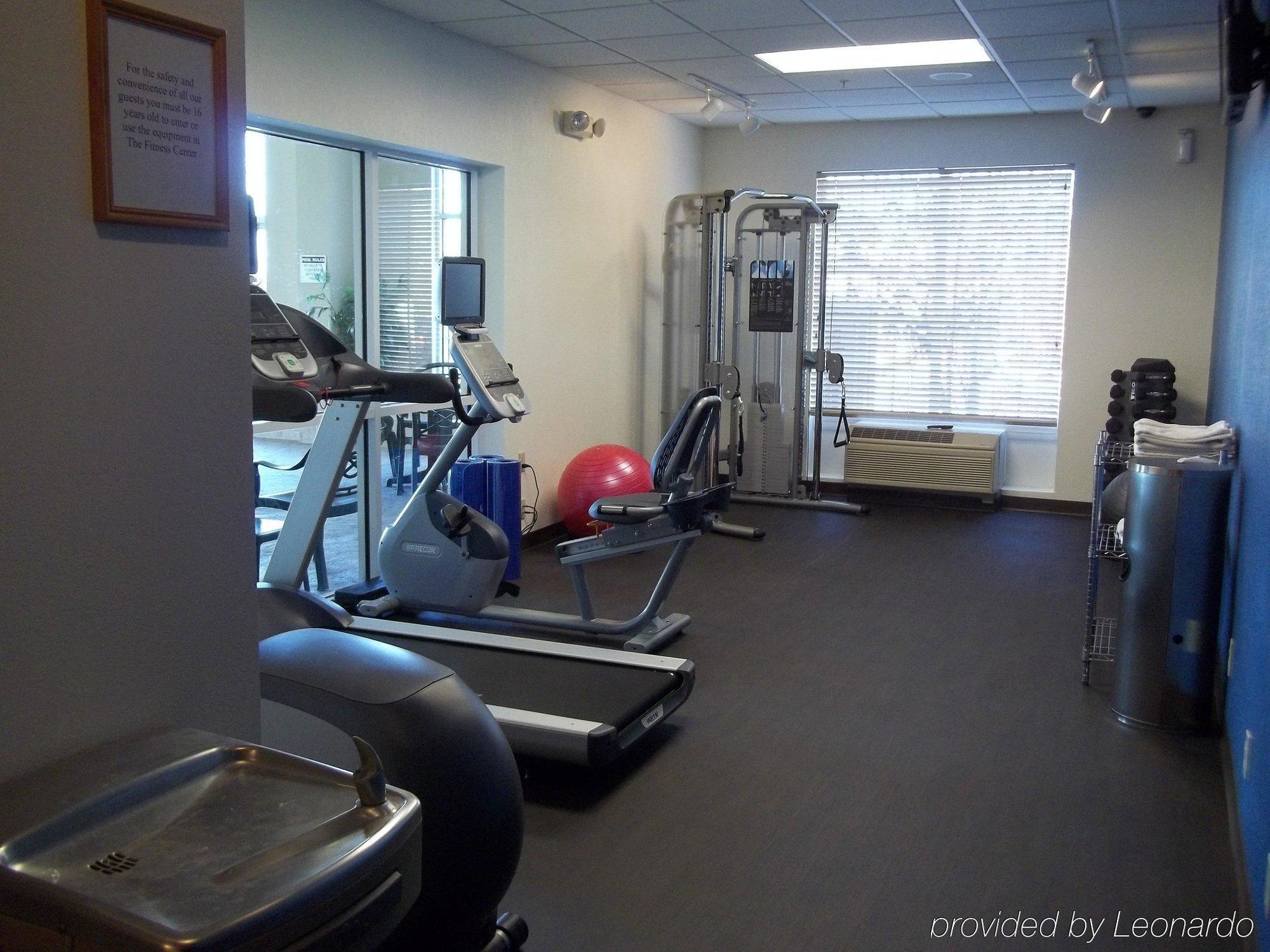 Park Manor Hotel Clifton Park Eksteriør billede The gym at the 2008 Olympic Village