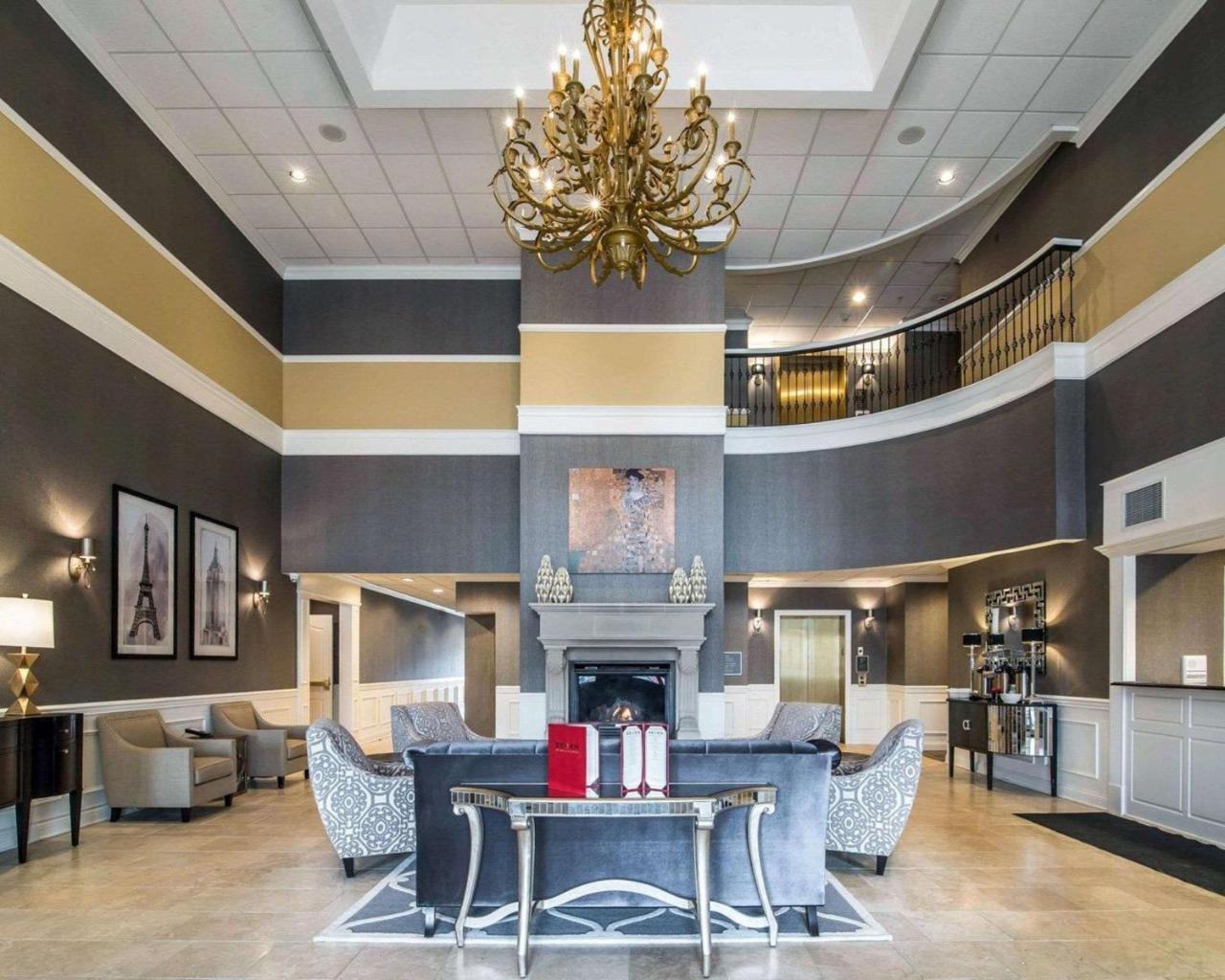 Park Manor Hotel Clifton Park Eksteriør billede The lobby of the hotel